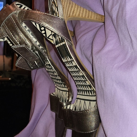 Jessica Simpson-Pewter Ankle Strap Open Toe Heels - Picture 2 of 4